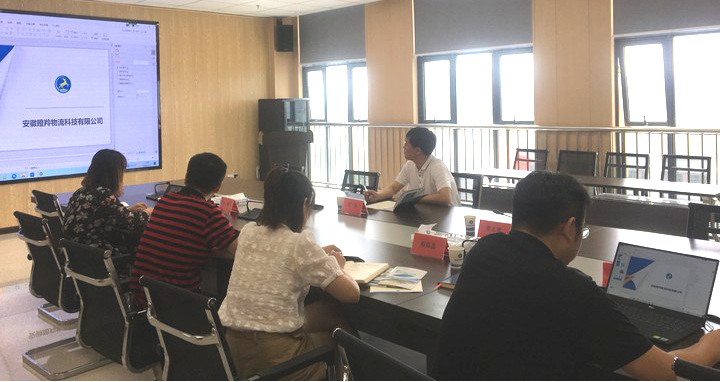 乳山市政府領(lǐng)導(dǎo)蒞臨瞪羚產(chǎn)業(yè)園進行考察交流(圖5)